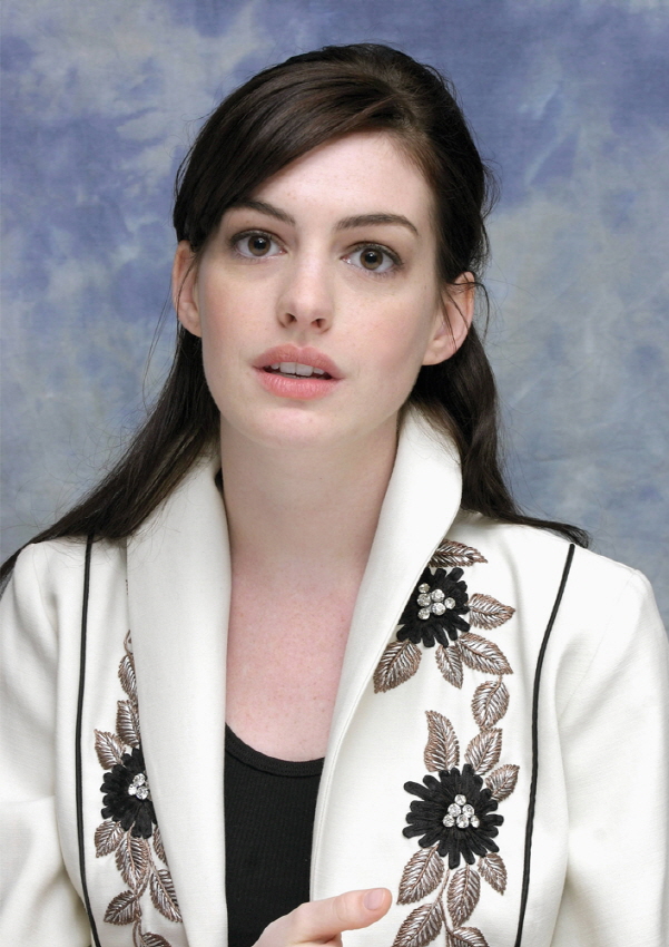 앤 해서웨이 Anne Hathaway 영화포스터